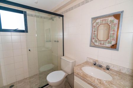 Apartamento para alugar com 180m², 4 quartos e 4 vagas Apartamento para alugar com 180m², 4 quartos e 4 vagasBanheiro Social