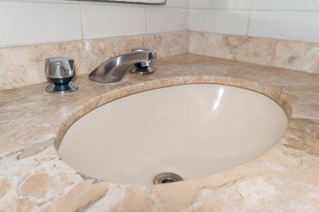 Apartamento para alugar com 180m², 4 quartos e 4 vagas Apartamento para alugar com 180m², 4 quartos e 4 vagasBanheiro da Suíte 2