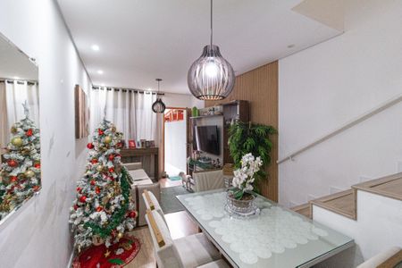 Sala de casa para alugar com 2 quartos, 70m² em Jardim Marilu, Carapicuíba