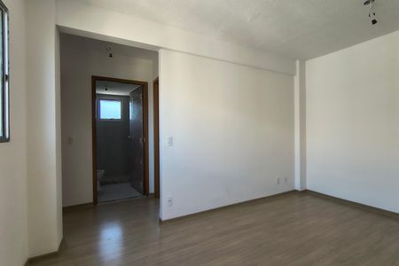 Sala de apartamento para alugar com 2 quartos, 48m² em Taquara, Rio de Janeiro