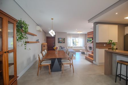 Sala de casa para alugar com 3 quartos, 149m² em Hípica, Porto Alegre