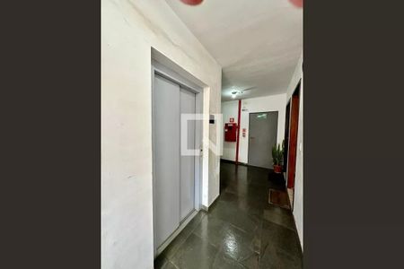 Apartamento à venda com 62m², 2 quartos e 1 vaga Apartamento à venda com 62m², 2 quartos e 1 vagaHall de entrada