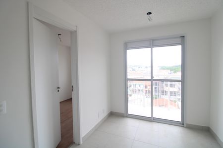 Sala de apartamento para alugar com 1 quarto, 27m² em Jardim Itacolomi, São Paulo