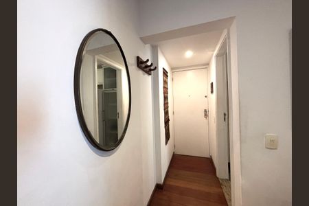 Sala - hall de entrada  de apartamento para alugar com 2 quartos, 79m² em Jardim Botânico, Rio de Janeiro