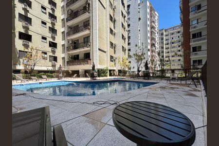 Apartamento para alugar com 79m², 2 quartos e 1 vaga Apartamento para alugar com 79m², 2 quartos e 1 vagaÁrea comum - piscina