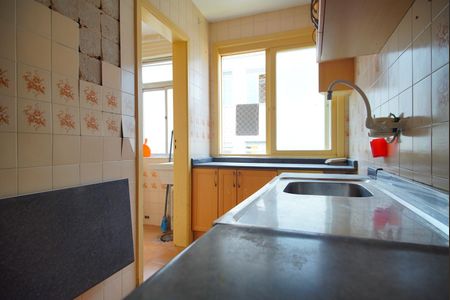 Cozinha de apartamento à venda com 1 quarto, 43m² em Bom Jesus, Porto Alegre