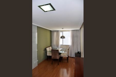 Apartamento à venda com 60m², 3 quartos e 1 vaga Apartamento à venda com 60m², 3 quartos e 1 vagaDetalhe - Sala e Sala de jantar