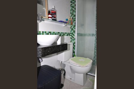Apartamento à venda com 60m², 3 quartos e 1 vaga Apartamento à venda com 60m², 3 quartos e 1 vagaDetalhe - Banheiro Social