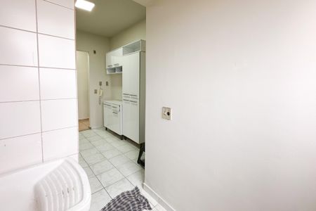 Apartamento para alugar com 65m², 3 quartos e 1 vagaÁrea de Serviço
