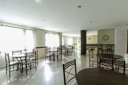 Apartamento para alugar com 65m², 3 quartos e 1 vagaÁrea comum - Salão de festas