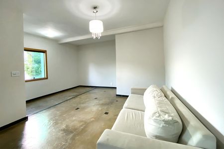 Casa para alugar com 2 quartos, 180m² em Bom Jesus, Belo Horizonte