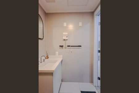 Banheiro de kitnet/studio à venda com 1 quarto, 27m² em Paraíso, São Paulo