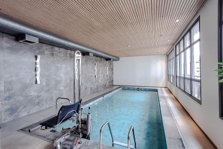 Studio à venda com 27m², 1 quarto e sem vagaÁrea comum - Piscina