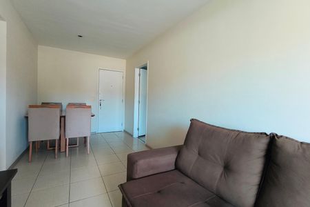 Sala de apartamento para alugar com 2 quartos, 68m² em Taquara, Rio de Janeiro