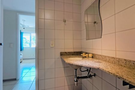 Apartamento à venda com 68m², 2 quartos e 1 vagaBanheiro Social