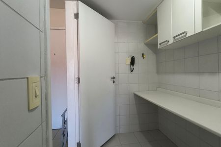 Apartamento à venda com 68m², 2 quartos e 1 vagaCozinha - Armários