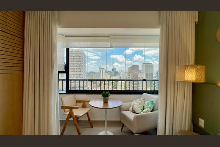 Varanda de kitnet/studio para alugar com 1 quarto, 25m² em Pinheiros, São Paulo