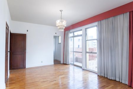 Apartamento para alugar com 230m², 4 quartos e 3 vagassala