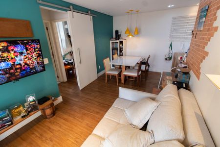 SALA de apartamento para alugar com 2 quartos, 58m² em Cambuí, Campinas