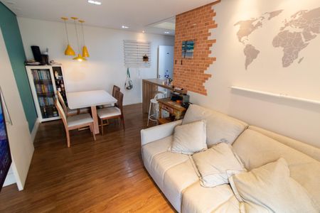 SALA de apartamento para alugar com 2 quartos, 58m² em Cambuí, Campinas