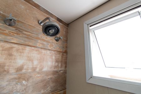 Apartamento à venda com 58m², 2 quartos e 1 vagaBANHEIRO