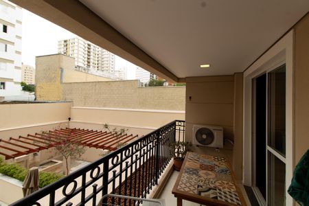 SACADA de apartamento para alugar com 2 quartos, 58m² em Cambuí, Campinas