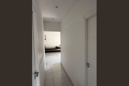 Casa para alugar com 3 quartos, 366m² em Vila Zat, São Paulo