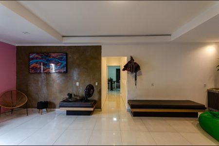 Casa para alugar com 366m², 3 quartos e 6 vagasSala