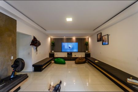 Sala de casa para alugar com 3 quartos, 366m² em Vila Zat, São Paulo