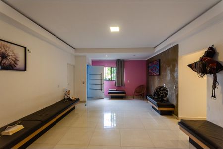 Casa para alugar com 366m², 3 quartos e 6 vagasSala