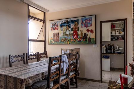 Apartamento à venda com 129m², 4 quartos e 2 vagasCopa