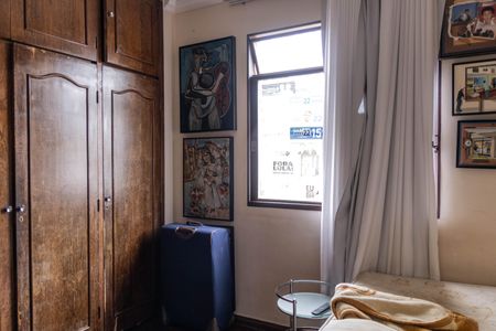 Apartamento à venda com 129m², 4 quartos e 2 vagasQuarto 2