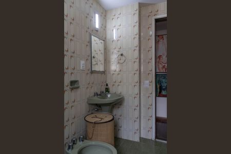 Apartamento à venda com 129m², 4 quartos e 2 vagasBanheiro Social