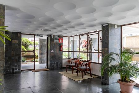 Apartamento à venda com 129m², 4 quartos e 2 vagasHall de entrada