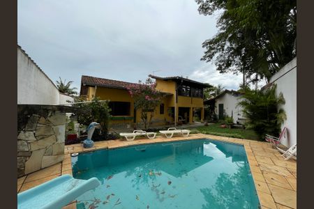 Casa de condomínio para alugar com 581m², 4 quartos e 3 vagas Casa de condomínio para alugar com 581m², 4 quartos e 3 vagasPiscina