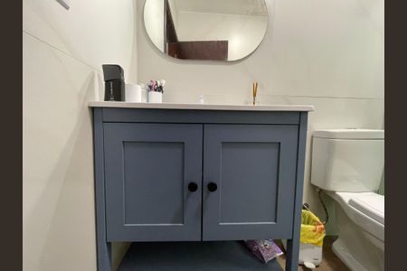 Casa de condomínio para alugar com 581m², 4 quartos e 3 vagas Casa de condomínio para alugar com 581m², 4 quartos e 3 vagasBanheiro 1