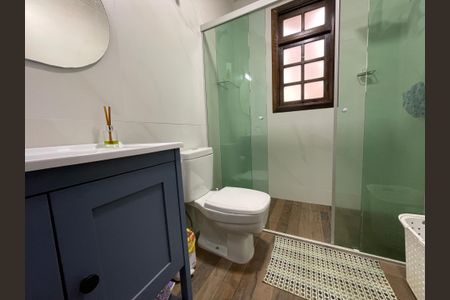 Casa de condomínio para alugar com 581m², 4 quartos e 3 vagas Casa de condomínio para alugar com 581m², 4 quartos e 3 vagasBanheiro 1