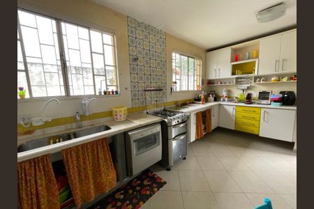 Casa de condomínio para alugar com 581m², 4 quartos e 3 vagas Casa de condomínio para alugar com 581m², 4 quartos e 3 vagasCozinha