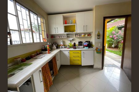 Casa de condomínio para alugar com 581m², 4 quartos e 3 vagas Casa de condomínio para alugar com 581m², 4 quartos e 3 vagasCozinha