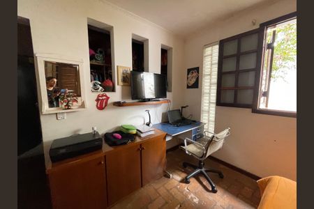 Casa de condomínio para alugar com 581m², 4 quartos e 3 vagas Casa de condomínio para alugar com 581m², 4 quartos e 3 vagasQuarto 1