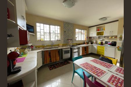 Casa de condomínio para alugar com 581m², 4 quartos e 3 vagas Casa de condomínio para alugar com 581m², 4 quartos e 3 vagasCozinha