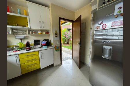 Casa de condomínio para alugar com 581m², 4 quartos e 3 vagas Casa de condomínio para alugar com 581m², 4 quartos e 3 vagasCozinha