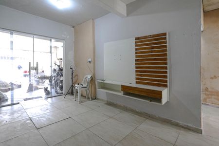 Casa para alugar com 2 quartos, 230m² em Jundiapeba, Mogi das Cruzes