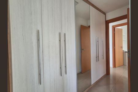 Apartamento à venda com 117m², 3 quartos e 2 vagas Apartamento à venda com 117m², 3 quartos e 2 vagasSuite