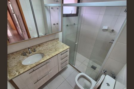Apartamento à venda com 117m², 3 quartos e 2 vagas Apartamento à venda com 117m², 3 quartos e 2 vagasBanheiro da Suíte