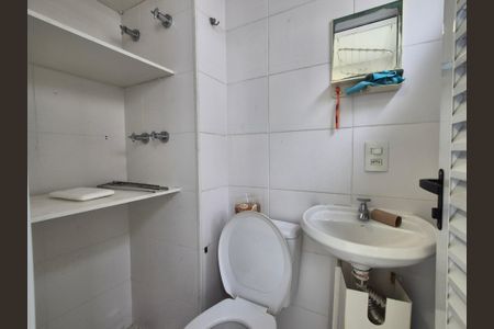 Apartamento à venda com 117m², 3 quartos e 2 vagas Apartamento à venda com 117m², 3 quartos e 2 vagasBanheiro de serviço