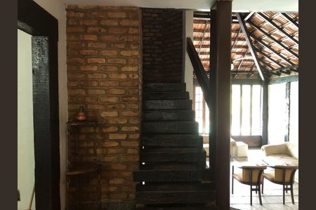 Casa de condomínio para alugar com 150m², 3 quartos e 4 vagasSala