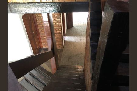 Casa de condomínio para alugar com 150m², 3 quartos e 4 vagasCorredor