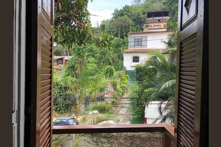 Casa de condomínio para alugar com 150m², 3 quartos e 4 vagasVaranda