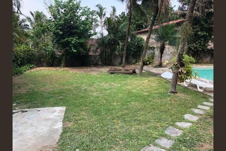 Casa de condomínio para alugar com 150m², 3 quartos e 4 vagasÁrea externa